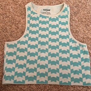 Light blue cropped tank top~form fitting